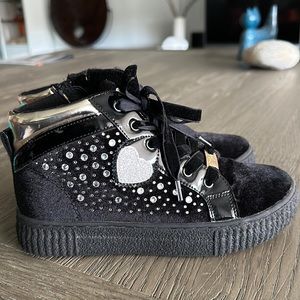 Primigi girls black velvet velour high top